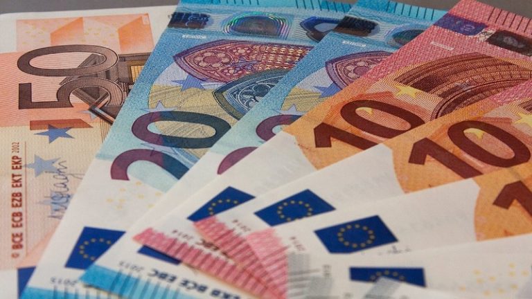 Evro danas 117,37 dinara
