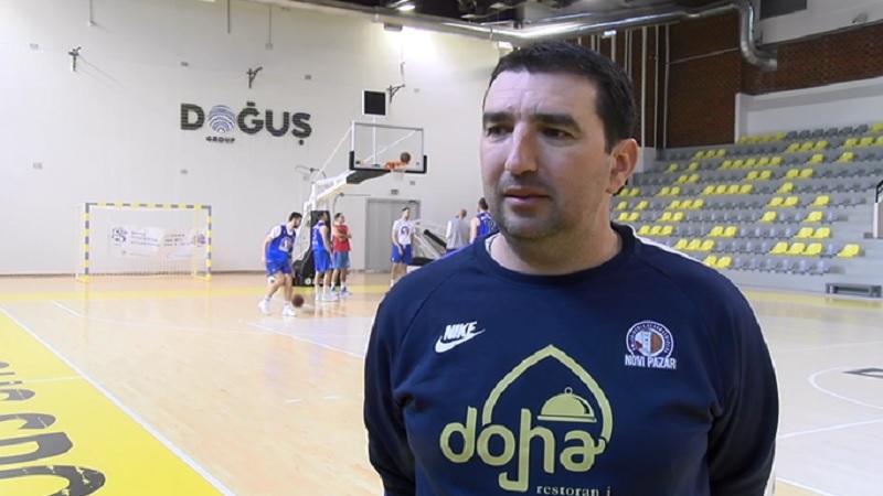 Ivica Vukotić u Hali Douš