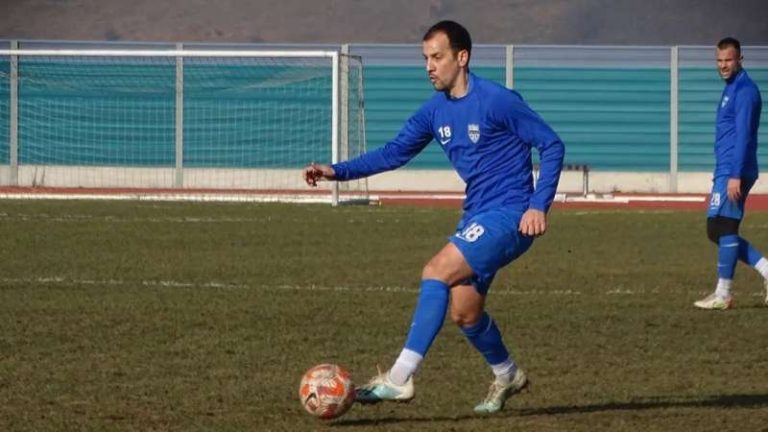 Fudbaler Petar Đuričković na Atletskom stadionu