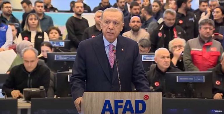 Predsednik Erdogan: Život izgubilo 912 naših građana