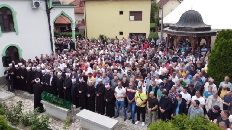 Nezapamćena dženaza u Priboju