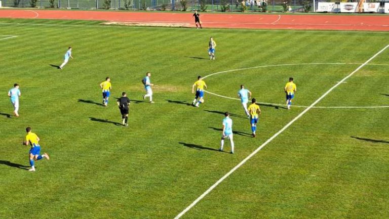 Fudbaleri Jošanice i Takova na Atletskom stadionu