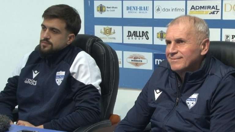 Trener Vladimir Gaćinović i fudbaler Aleksandar Mesarović