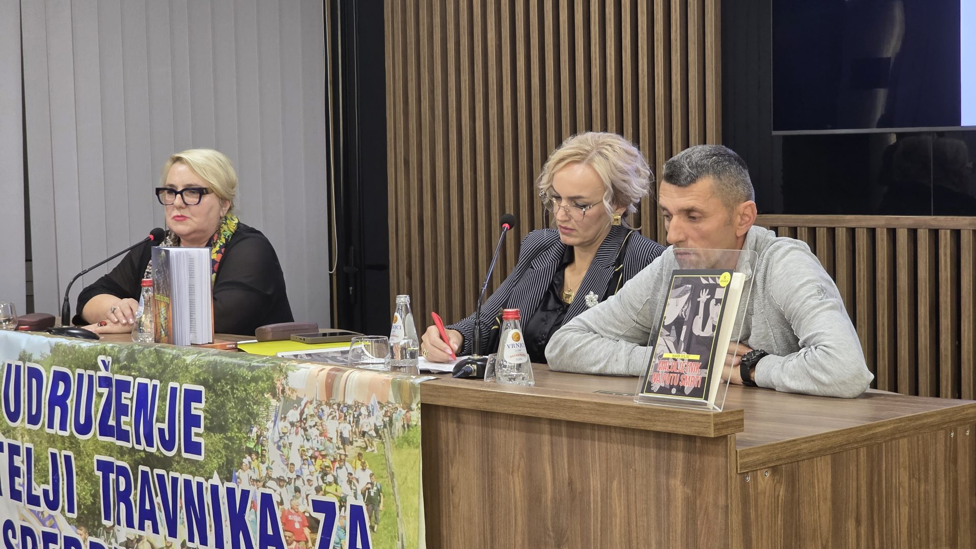 Održana promocija knjiga „Strasti i boli čekanja“ i „Maloljetnik na putu smrti“ u Novom Pazaru