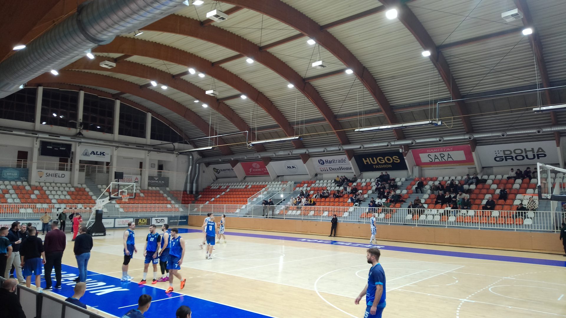 Tri minuta košarke za sat vremena, nastavak u nedelju u 17.00