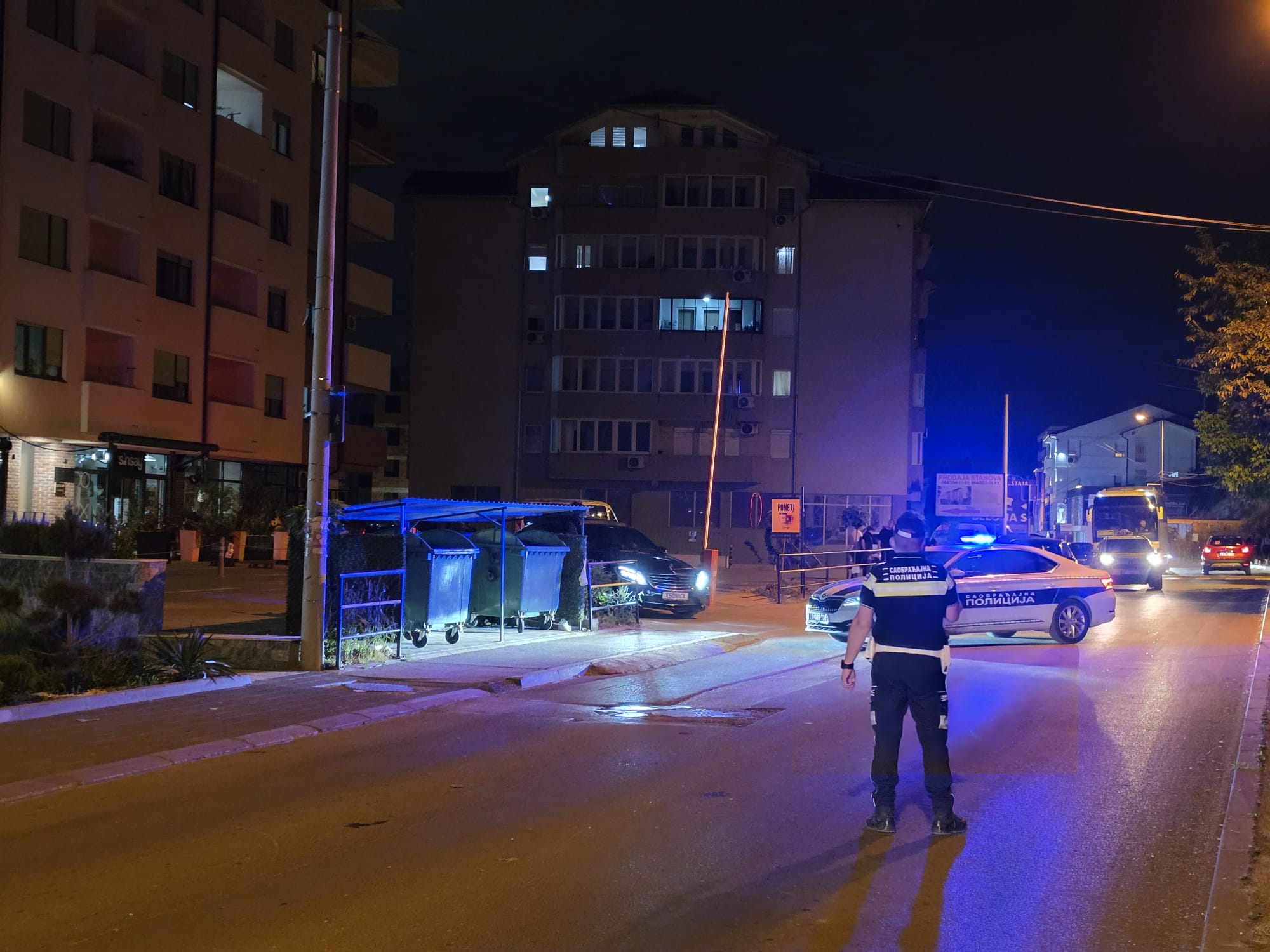 Teška saobraćajna nesreća u centru Novog Pazara: U sudaru autobusa i motocikla povređene dve osobe