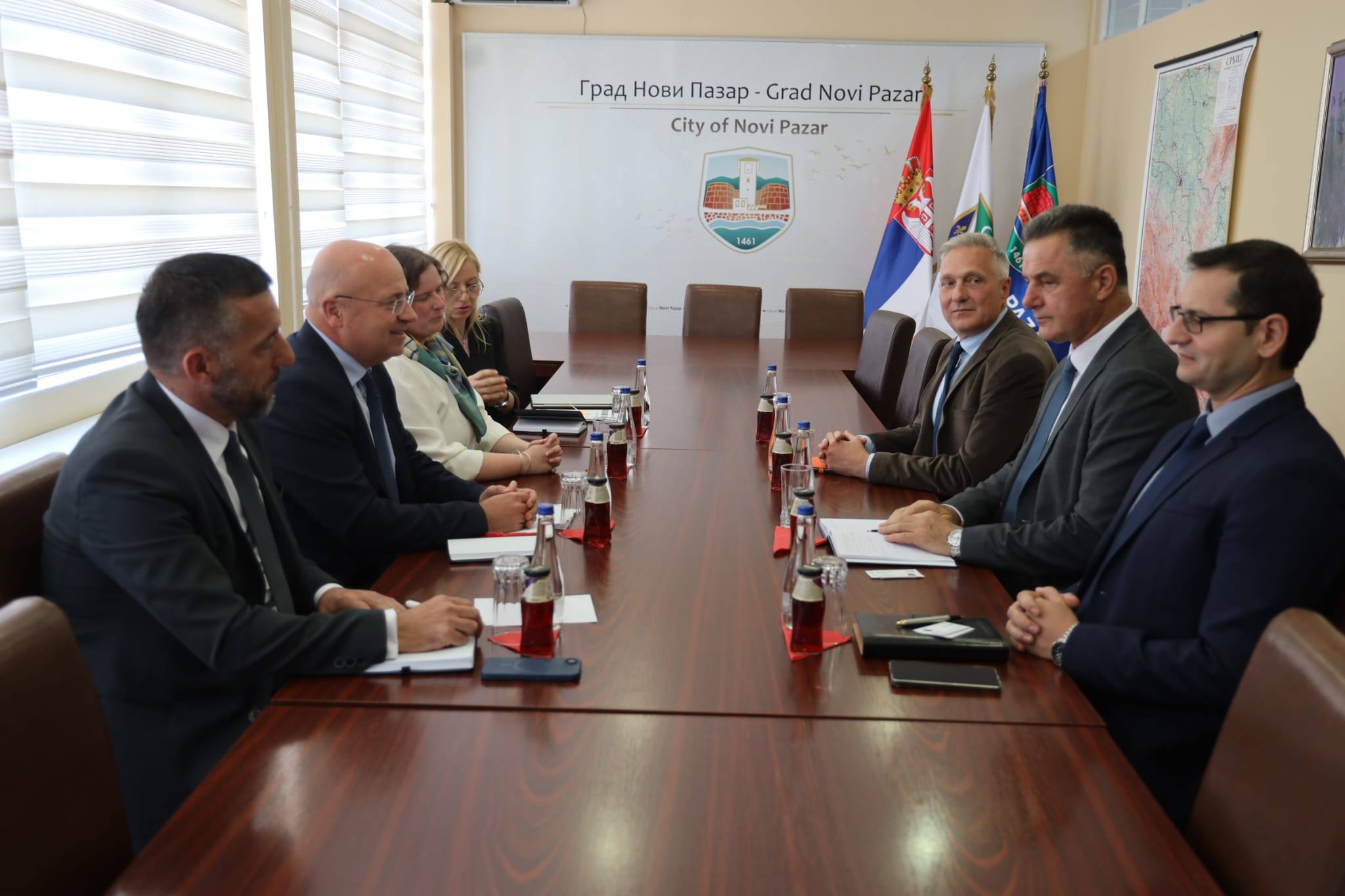 Gradonačelnik Biševac sa delegacijom OEBS-a o saradnji i razvojnim projektima